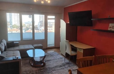 Location d’un appartement spacieux et lumineux, 75 m², quartier Bazar Levski, Varna, Bulgarie